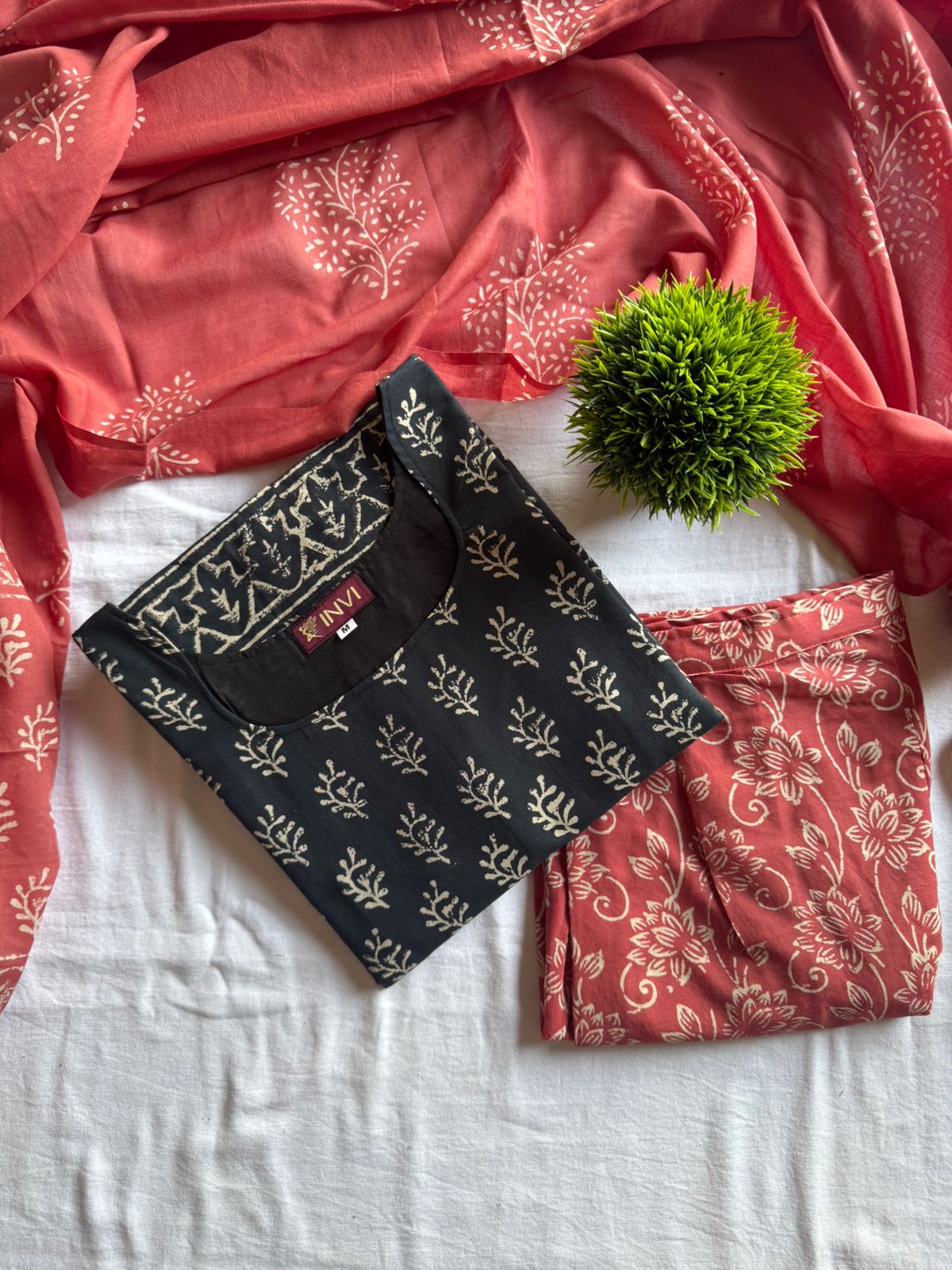 Black Petals Salwar Set-PI : ICS00116