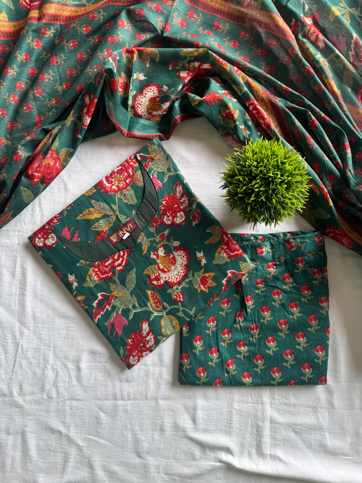 Emerald Bloom Pure Cotton Suit Set-PI : ICS00126