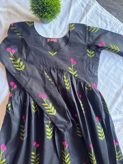 Black Floral Cotton A line Kurthi -PI : ICK00131