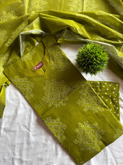 Olive Green Handblock Print Cotton Suit Set-PI : ICS00140